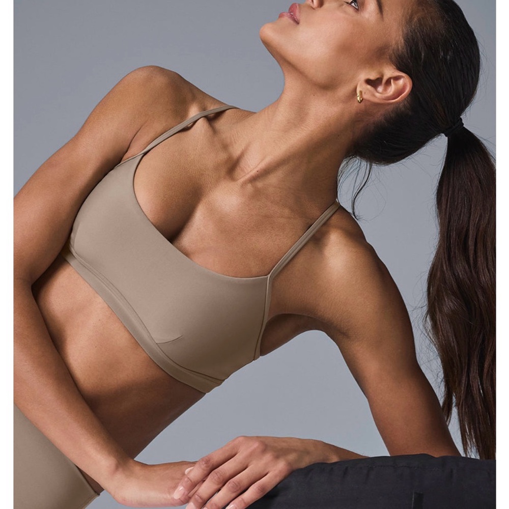 ALO Yoga - Airlift Intrigue Sports Bar - XS - Gravel